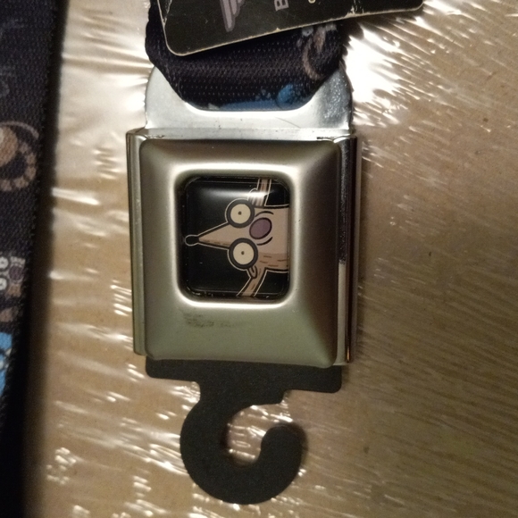 Mordecai and Rigby adjustable buckle belt - Picture 2 of 4